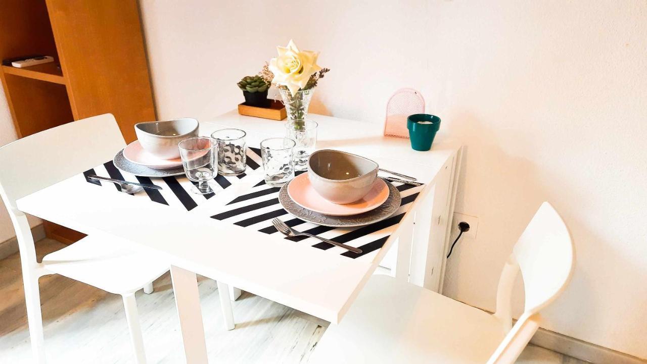 Lovely Center Apartments - Sunny Balcony Alfalfa Siviglia Esterno foto