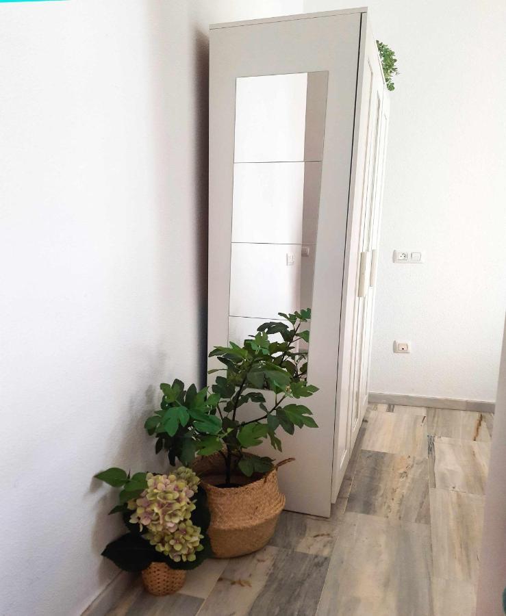 Lovely Center Apartments - Sunny Balcony Alfalfa Siviglia Esterno foto